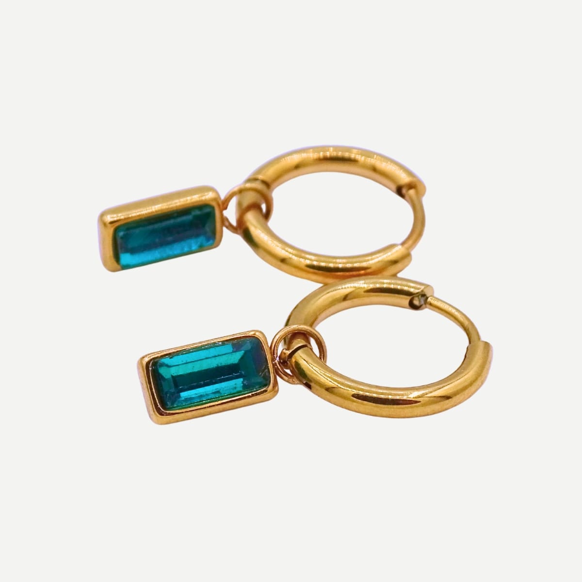 Esmeralda Gouden oorbellen met rechthoekige groene kristal Stainless Steel